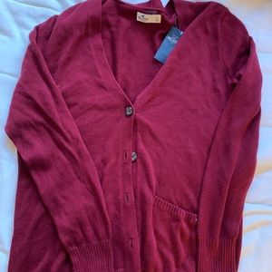 Maroon hollister v neck sweater